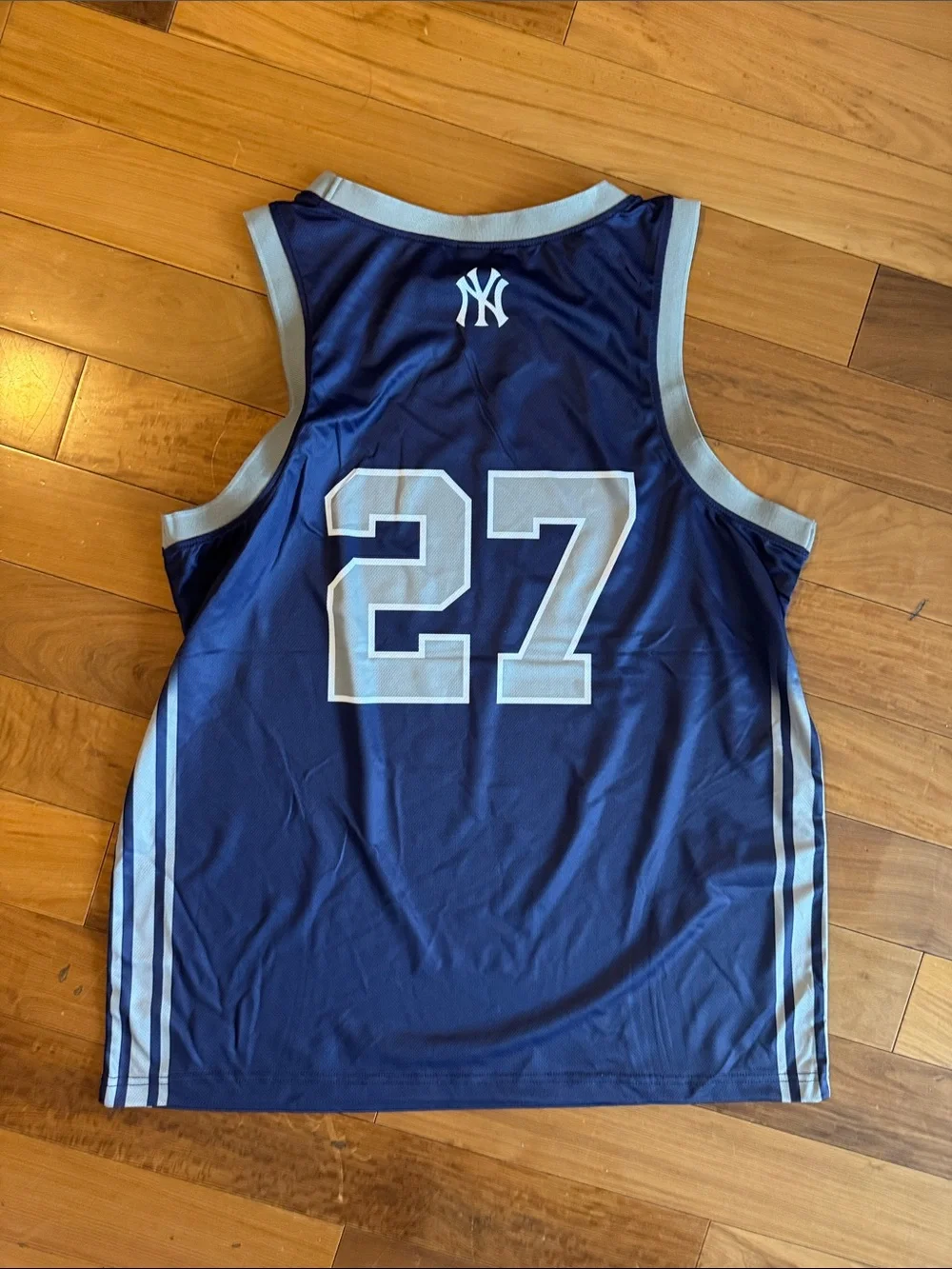 Yankees basketball jersey - Picture 2 of 2